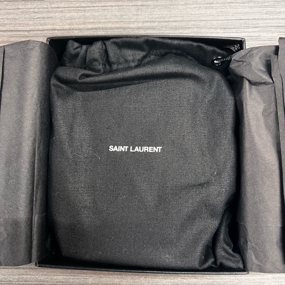 SAINT LAURENT PARIS BUSINESS CARD HOLDER WITH FLAP IN GRAIN DE POUDRE LEATHER - Picture 7 of 7